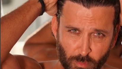 Happy New Year 2022: মলদ্বীপে বর্ষবরণ, হৃত্বিকের হট পোস্টে তোলপাড় নেটপাড়া