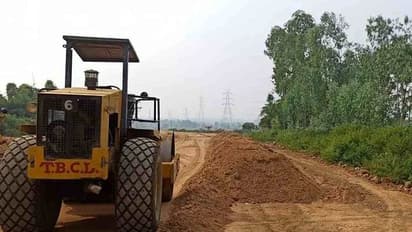 MP: जीजा-दीदी को श्रद्धांजलि देने दिल्ली गए थे CDS बिपिन रावत के साले, इधर जमीन पर हो गया कब्जा, जानें मामला