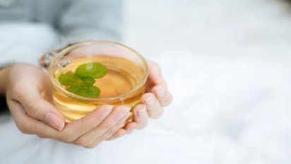 International Tea Day 2021: इस चाय की कीमत को तो आ जाएगा सोने का हार, क्या आपके कभी पी है 99999 की स्पेशल  टी