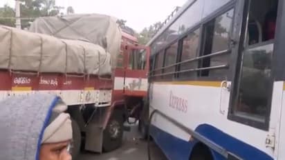 గుంటూరులో ఘోర ప్రమాదం... ఆర్టిసి బస్సు‌ - లారీ ఢీ,  ప్రయాణిలకు తీవ్ర గాయాలు