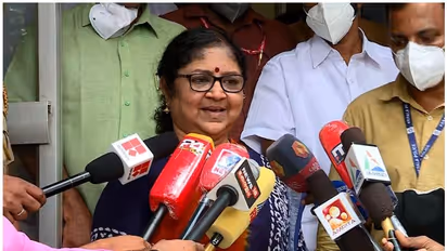 സർവകലാശാലകളിൽ ചോദ്യങ്ങളിൽ ആവർത്തനം: പരിശോധനാ സംവിധാനം ആലോചനയിൽ,കണ്ണൂരിൽ നടപടിയുണ്ടാകുമെന്നും മന്ത്രി ആർ.ബിന്ദു