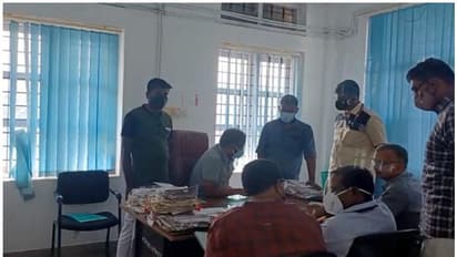 Bribery Arrest : 25000 രൂപ കൈക്കൂലി വാങ്ങുന്നതിനിടെ മലിനീകരണ നിയന്ത്രണ ബോർഡ് ഉദ്യോഗസ്ഥൻ പിടിയിൽ