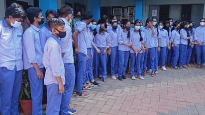 UK Research: শিশুদের কাছে পরিবারে থেকে স্কুল জীবনের গুরুত্ব বেশি, জানাচ্ছে সমীক্ষা