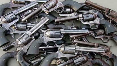 Weapons Home Delivery: ಪಾಕಿಸ್ತಾನದಲ್ಲಿ ಪಿಝ್ಝಾ ರೀತಿ ಎಕೆ 47 ಬಂದೂಕು ಹೋಂ ಡೆಲಿವರಿ!