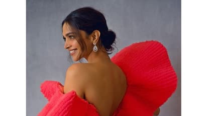 Deepika Padukone in 83 celebration : அச்சில் வார்த்த உடல் அழகு..பிங் அவுட் பிட்டில் கலக்கும் தீபிகா படுகோன்..