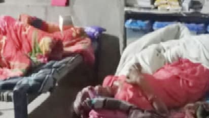 शॉकिंग क्राइम: 15 साल बेटे ने माता-पिता की हत्या, छोटे भाई के सिर पर मारी कुल्हाड़ी..बोला-अब सब खत्म हो गया