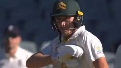 మ్యాచ్ మధ్యలో సిగరెట్ లైటర్ కావాలంటూ కోరిన మార్నస్ లబుషేన్... లైటర్తో ఏం చేశాడో తెలిస్తే...