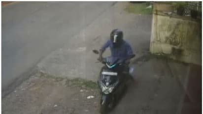Kochi Scooter Theft : സ്കൂട്ടര് മോഷ്ടിച്ച് കടക്കവേ പെട്രോള് തീര്ന്നു; യുവാവ് പൊലീസ് പിടിയില്