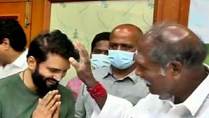 Santhanam New Movie: புதுவை முதல்வரை சந்தித்து ஆசி பெற்ற கையேடு சந்தானம் வைத்த முக்கிய கோரிக்கை! என்ன தெரியுமா