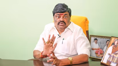 தமிழக அமைச்சர்களுக்கு குடும்ப வேலையை பார்ப்பதற்கே நேரம் போதவில்லை - ராஜேந்திர பாலாஜி குற்றச்சாட்டு