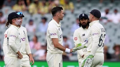 டெஸ்ட் கிரிக்கெட்டில் புதிய மைல்கல்லை எட்டி ஆண்டர்சன் அபார சாதனை