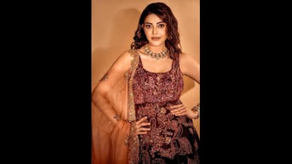 Kajal Trolling: స్లీవ్‌లెస్‌ గౌన్‌లో కాజల్‌ అందాలు ఓవర్‌లోడ్‌.. భర్తతో అలా.. నెటిజన్ల షాకింగ్‌ కామెంట్స్