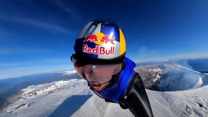 Sebastián “Ardilla” Álvarez : തിളച്ചു പൊന്തുന്ന അഗ്നിപര്വ്വതത്തിനു മുകളിലൂടെ പറന്ന ആദ്യ മനുഷ്യന്.!