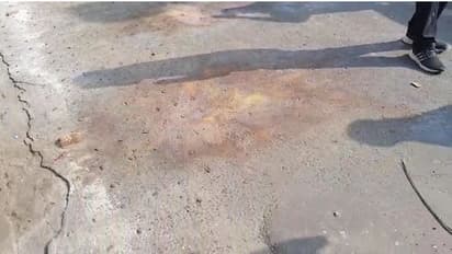 KMC Election 2021: ৩৬ নম্বর ওয়ার্ডের খান্না হাইস্কুলের সামনে বোমাবাজি, এলাকায় আতঙ্ক