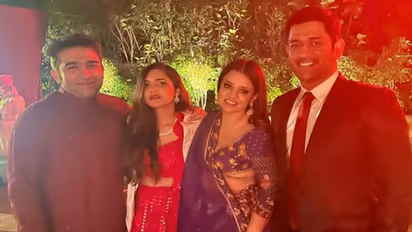 పెళ్లికి మూడేళ్ల ముందు నుంచే సాక్షితో మాహీ ప్రేమాయణం... మన బంధానికి 14 ఏళ్లంటూ...