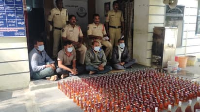 పాల వ్యాన్‌లో మద్యం తరలింపు.. చాకచక్యంగా పట్టుకున్న ఏపీ పోలీసులు