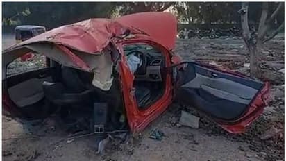 Hyderabad Car accident : അമിതവേഗതയിലെത്തി മരത്തിലിടിച്ചു, കാര് രണ്ട് കഷ്ണമായി; മൂന്ന് പേര്ക്ക് ദാരുണാന്ത്യം
