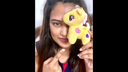 Bharathi Kannamma Farina Azad: செம்ம கியூட்.. ஒருமாத குழந்தையை வைத்து விதவிதமான போட்டோ ஷூட் நடத்திய ஃபரினா!