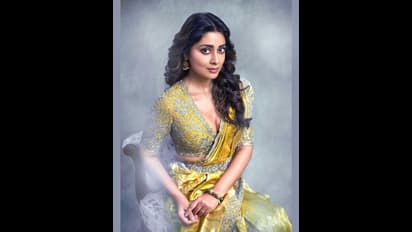 Shriya Saran: అమేజింగ్ ఫోటోస్.. అందాల దేవతలా శ్రీయ కనువిందు.. హాట్ నెస్ నెక్స్ట్ లెవల్