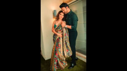 Ankita Lokhande Saree: ಫ್ಲೋರಲ್ ಸಿಲ್ಕ್ ಸೀರೆ ಬೆಲೆಗೆ ಲೇಟೆಸ್ಟ್ ಐಫೋನ್ ಕೊಳ್ಬೋದು