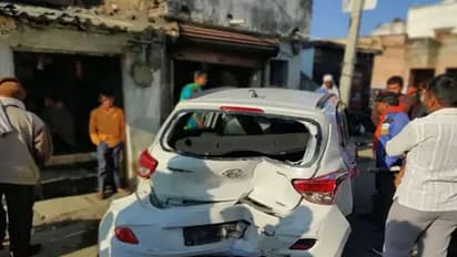 दिल दहला देने वाला एक्सीडेंट : 100 की स्पीड में कार ने मां-बेटी को हवा में उछाला, मौत की चीख सुन कांप उठे लोग