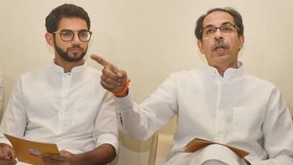 उद्धव ठाकरे की तबीयत बिगड़ी, क्या बेटे को मिलेगी कुर्सी! BJP ने कहा-आदित्य को बना दो महाराष्ट्र का मुख्यमंत्री