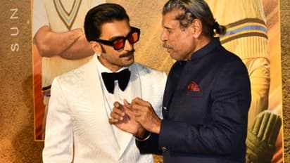 রণবীর সিং-র ঝুলিতে রয়েছে মোট ৫ টি বায়োপিক, একটিতে আবার দেখা যাবে সাঁতারুর চরিত্রে