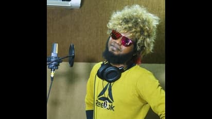 பால்வாடி படிக்கும்போது கொடுத்தே பூந்தி.. 8வது படிக்கும் போதே எடுக்க வச்சே வாந்தி.. கானா பாடகரை தேடுது போலீஸ்.