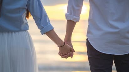 പെൺകുട്ടികളെ പ്രസവിച്ചതിന് ശേഷം ഭർത്താവ് സ്നേഹിക്കുന്നില്ല; പരാതിയുമായി യുവതി