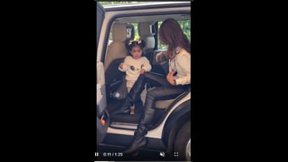 Samisha At Airport: ಗೊಂಬೆಯಂತಿದ್ದಾಳೆ ಶಿಲ್ಪಾ ಮಗಳು, ಪುಟ್ಟ ಕಂಗಳ ತುಂಬಾ ಬರೀ ಅಚ್ಚರಿ