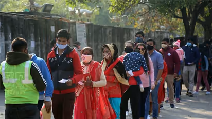 అవసరమైతే జిల్లా స్థాయిలో ఆంక్షలు విధించండి.. ఒమిక్రాన్ దృష్ట్యా రాష్ట్రాలకు కేంద్ర హోం శాఖ లేఖ