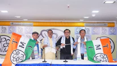 Binoy Tamang TMC: পাহাড়ে ভিত শক্ত করল তৃণমূল, ঘাসফুলে বিনয় তামাং ও রোহিত শর্মা