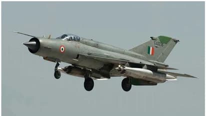 Indian Fighter Jet Crash : രാജസ്ഥാനിൽ വ്യോമസേന വിമാനം തകർന്ന് വീണു, പൈലറ്റ് മരിച്ചു