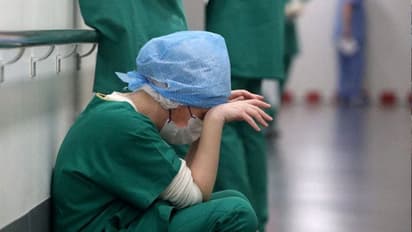 France में कोरोना मचा रहा कोहराम, 24 घंटे में मिले रिकॉर्ड 1 लाख संक्रमित