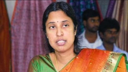 సీనియర్ ఐఎఎస్ అధికారి శ్రీలక్ష్మికి ఊరట:ఓఎంసీ కేసులో అభియోగాల కొట్టివేత