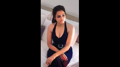 தோட்டாவை தெறிக்கவிட ரெடியான ரம்யா பாண்டியன்.. ரொமாண்டிக் ஆல்பம்..