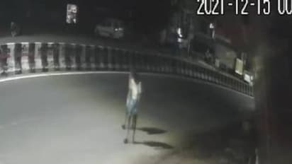 சிறுவன் நரபலி..? கண்ணீருடன் செல்லும் அந்த இரண்டு நபர் யார்..? பகீர் கிளப்பும் அடுத்தடுத்த சிசிடிவி காட்சிகள்..