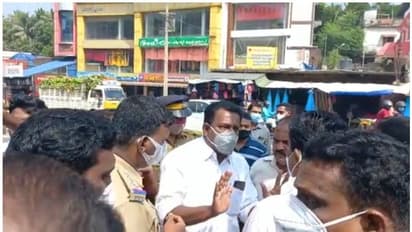 ആധുനിക ബസ് കാത്തിരിപ്പ് കേന്ദ്രത്തിന്റെ നിര്മാണം സിപിഎം തടഞ്ഞെന്ന് ആരോപണം