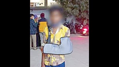 பள்ளியில் கொடூர தாக்குதல்.. ? தலீத் மாணவனுக்கு கைஎலும்பு முறிவு.. தலைமை ஆசிரியருக்கு வலைவீச்சு..