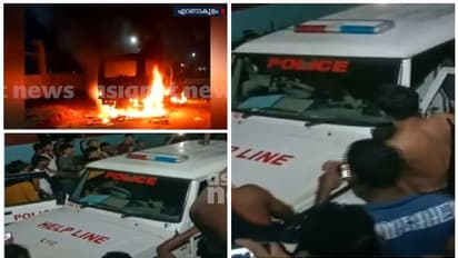 Kizhakambalam Clash Video : അടിച്ച് തകർത്ത പൊലീസ് വാഹനത്തിന് മുകളിൽ കയറി തൊഴിലാളികളുടെ ആഘോഷം, ദൃശ്യങ്ങൾ