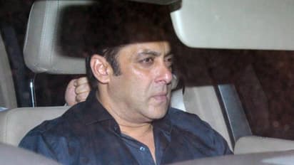 Salman Khan Snake Bite: জন্মদিনের আগেই ঘোর বিপত্তি সাপের কামড়ে হাসপাতালে সলমন খান