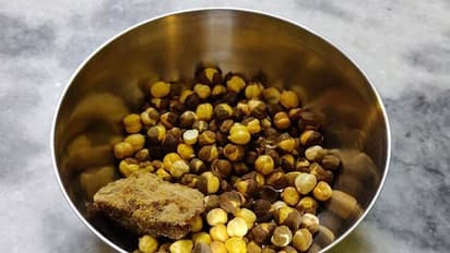 যৌন শক্তি বাড়াতে ওষুধের মত কাজ করে কাঁচা ছোলা, তাই রোজ পাতে রাখুন ছোলা