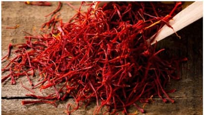 చలికాలంలో కుంకుమ పువ్వును తింటే ఎన్ని లాభాలున్నాయో తెలుసా?