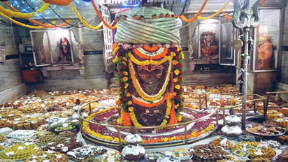 नेपाल में है भगवान पशुपतिनाथ का प्रसिद्ध मंदिर, जानिए क्या है भगवान शिव के इस नाम का महत्व