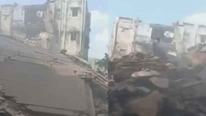 சென்னையில் பயங்கரம்..! இடிந்து விழுந்த குடியிருப்பு.. அலறியடித்து ஓடிய பொதுமக்கள்.!