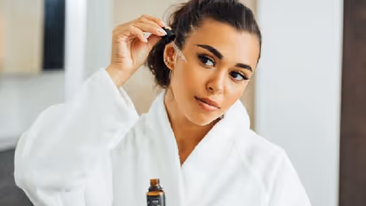 Winter Skin Care: শীতে সেনসিটিভ ত্বকের যত্নে এই ভুল করছেন না তো, এতে বাড়তে পারে সমস্যা, ব্যবহার করুন এই কয়টি