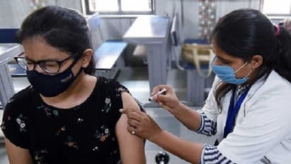 నేటి నుంచి 18 ఏళ్లు పైబడినవారికి బూస్టర్ డోస్.. తెలుసుకోవాల్సిన విషయాలు ఇవే.. 