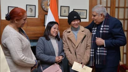 উত্তরবঙ্গ সফরে রাজ্যপাল, দেখা করলেন সৎপাল রাইয়ের পরিবারের সঙ্গে, দিলেন আর্থিক অনুদান