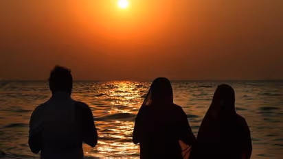 पौष में है सूर्यदेव को अर्घ्य देने की परंपरा, मौसम के कारण यदि सूर्य दिखाई न दे तो क्या करें?