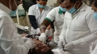 जमशेदपुर में रोंगटे खड़े कर देने वाला क्राइम : सहेली के सामने ही युवती का गला रेता, चाकू गोदा, लोग देखते रहे